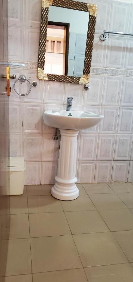La Feve Beach Bed And Breakfast Entebbe Exterior foto
