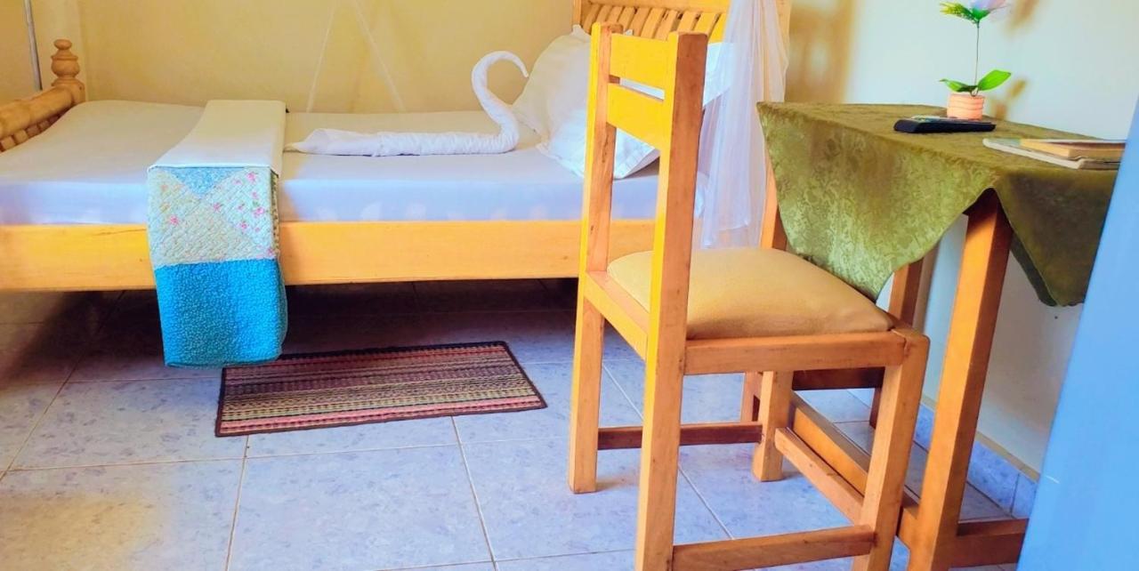 La Feve Beach Bed And Breakfast Entebbe Exterior foto