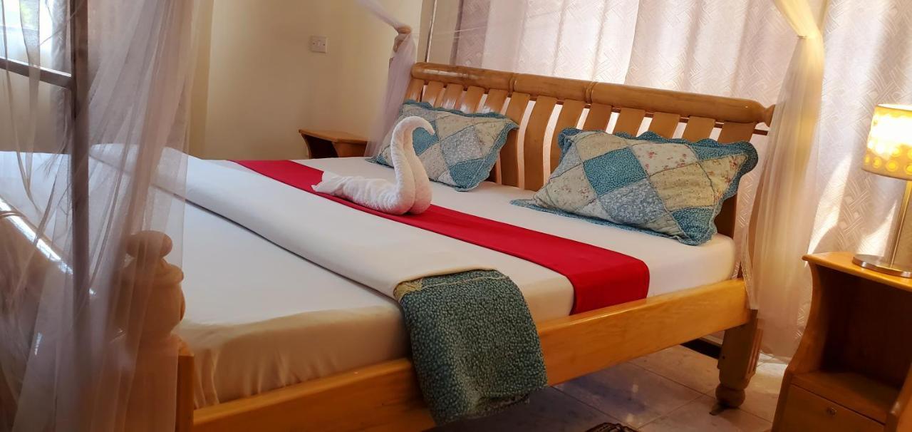 La Feve Beach Bed And Breakfast Entebbe Exterior foto